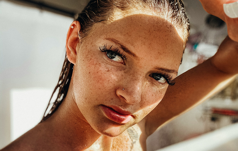 Créatine et peau : un soutien cellulaire pour un teint plus net et une peau tonifiée